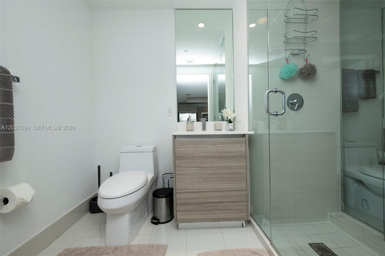 121 NE 34th St , Unit 3006, Miami, FL 33137 Photo