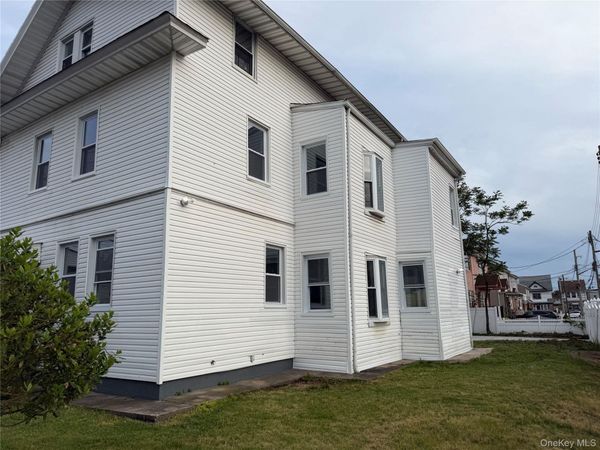 21704 135th Avenue , Springfield Gardens, NY 11413