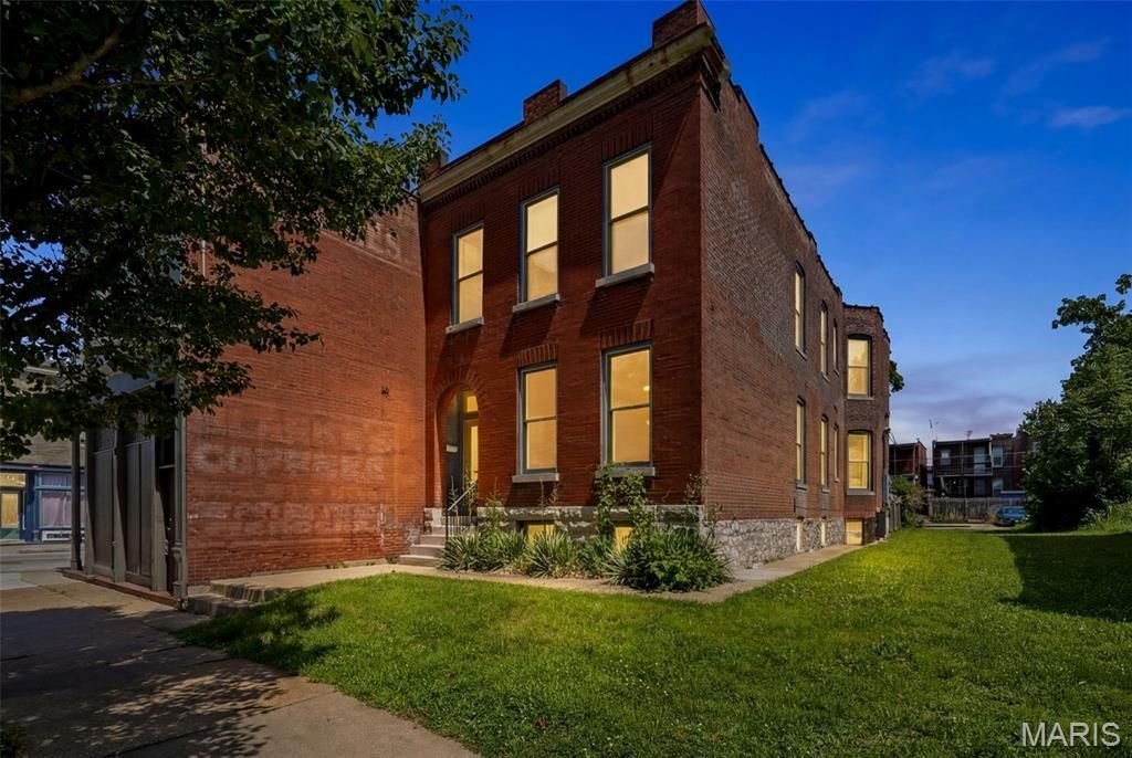 4249 Arco Avenue , Saint Louis, MO 63110 Main Photo