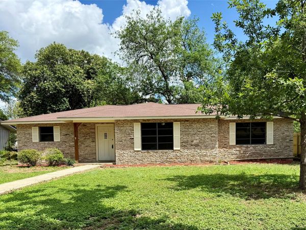 1212 Barbara DR, San Marcos, TX 78666