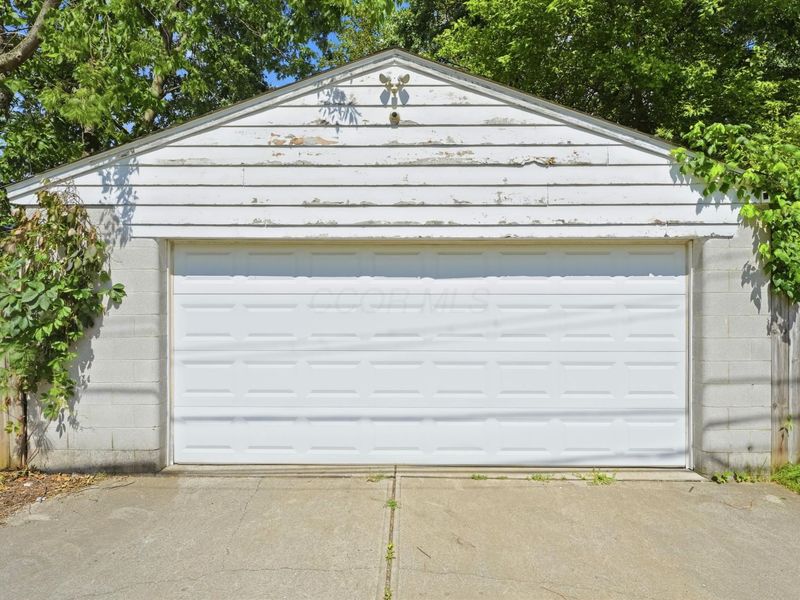 615 Larcomb Avenue, Columbus, OH 43223 Photo 34