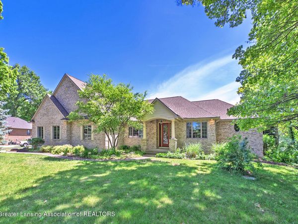 16677 Peacock Road, Haslett, MI 48840