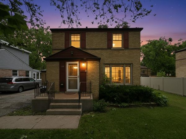 389 S Westgate Road , Des Plaines, IL 60016