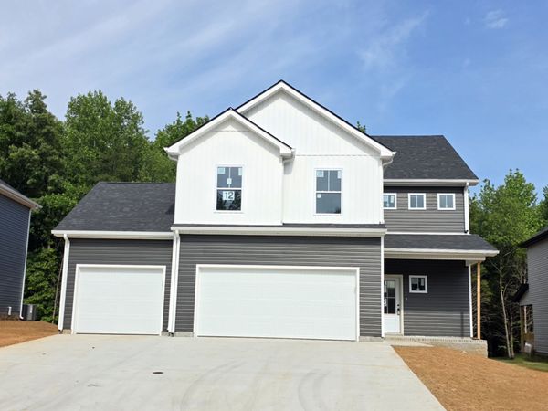 145 Monaghan Dr, Clarksville, TN 37042