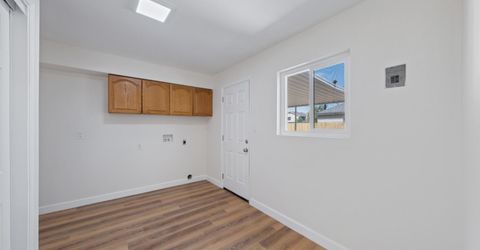 710 L Street, Sparks, NV 89431 Photo
