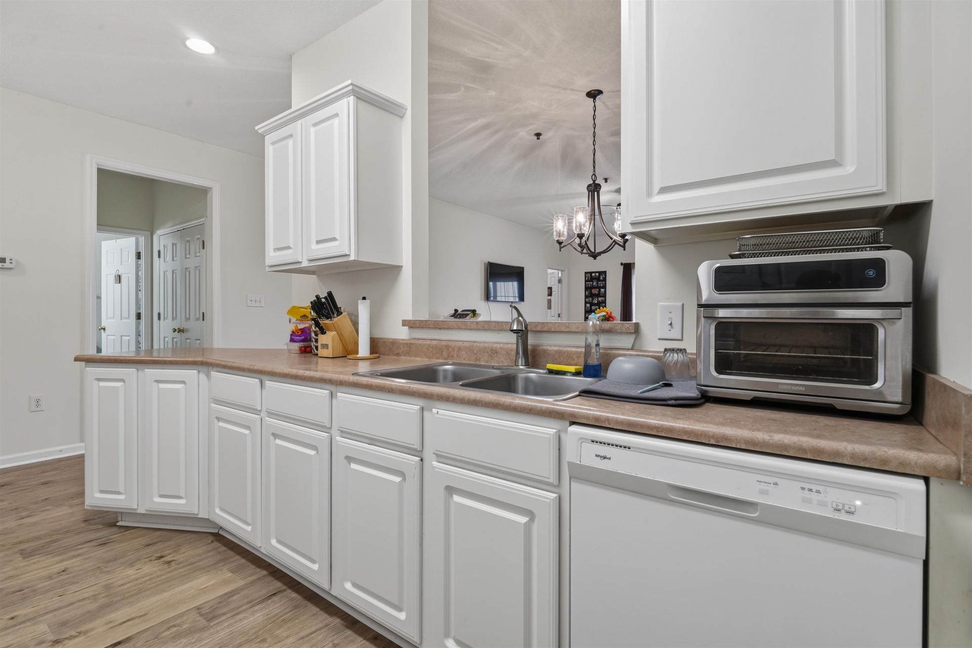 2070 Cross Gate Blvd. Photo 11