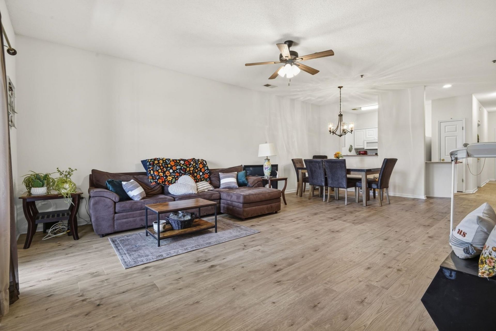2070 Cross Gate Blvd. Photo 23