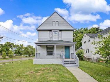124 Henry Clay Avenue, Pontiac, MI 48341