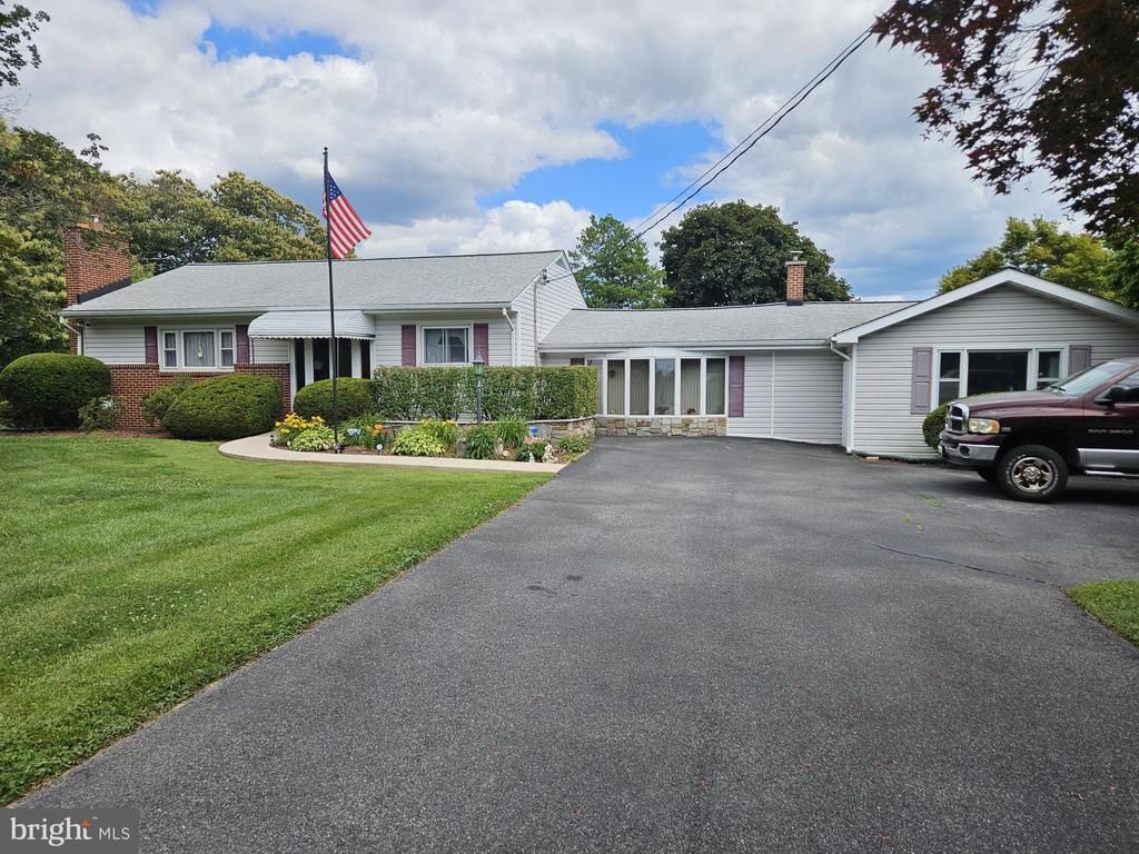 7015 Woodbine Road, Woodbine, MD 21797 Main Photo