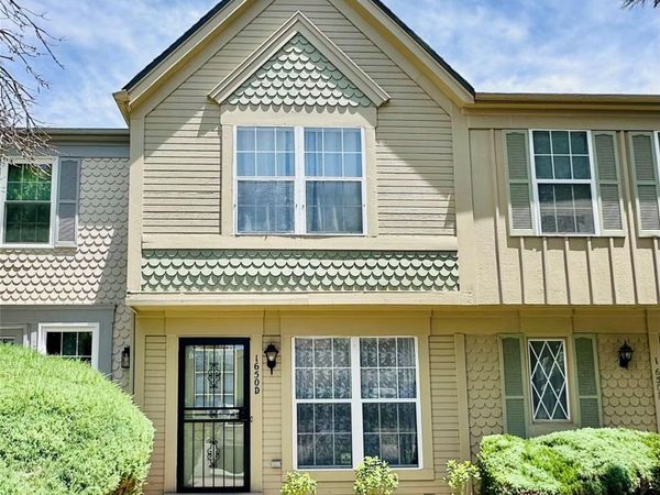 1650 S Ivory Circle, Unit D, Aurora, CO 80017