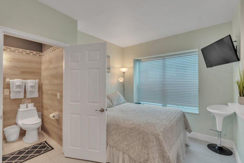 324 Indiana Street, Unit 3, Hollywood, FL 33019 Photo