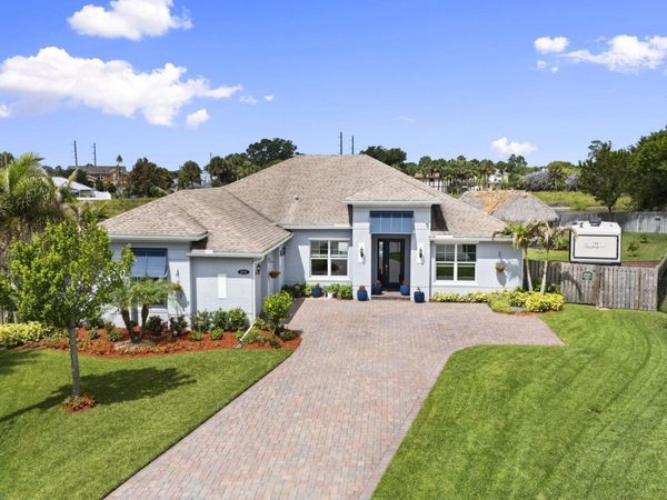 2091 SW Hobby Court, Port St. Lucie, FL 34953