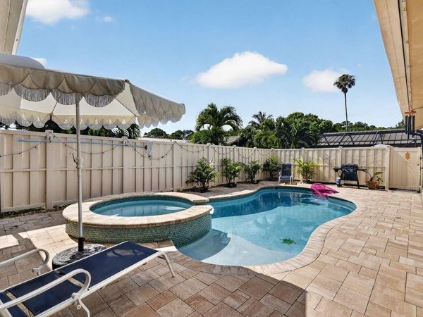 5378 Eagle Lake Drive, Palm Beach Gardens, FL 33418