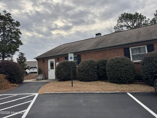 110 Turner Street , Unit Front Sect, Southern Pines, NC 28387