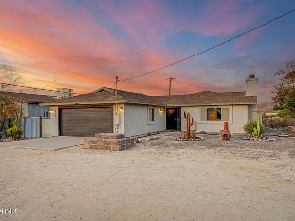 2419 E Caldwell Street, Phoenix, AZ 85042