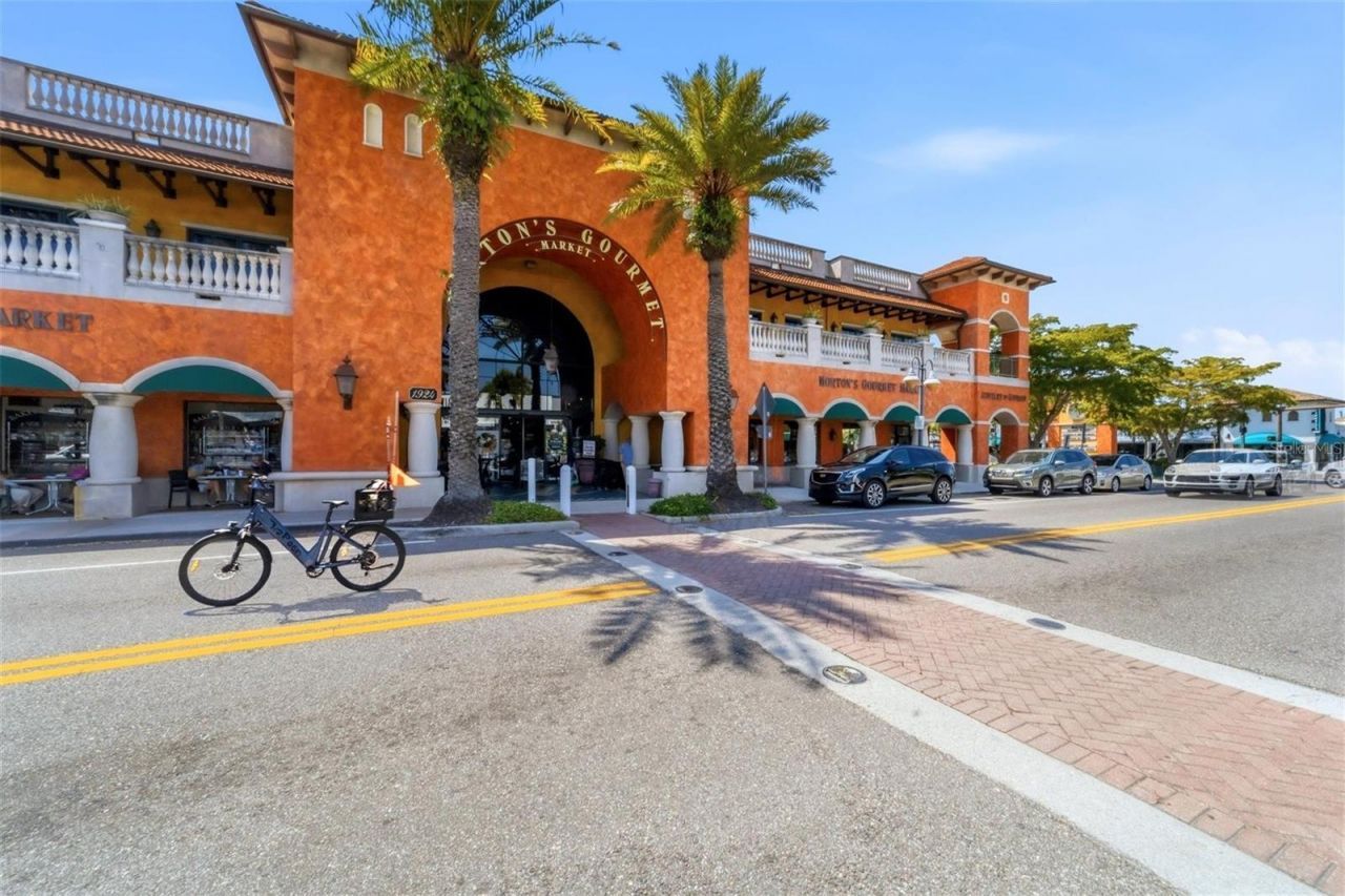 1850 Magnolia Street, Sarasota, FL 34239 Photo