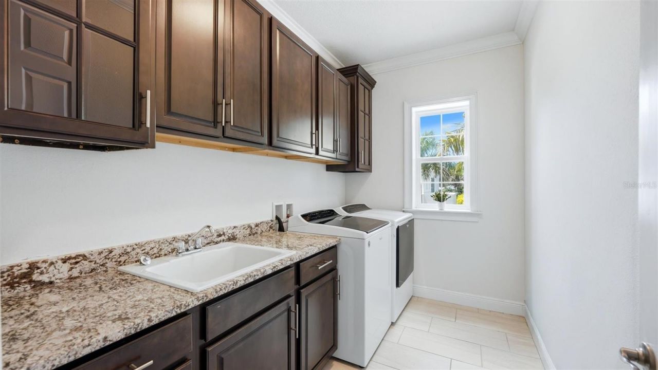 1850 Magnolia Street, Sarasota, FL 34239 Photo