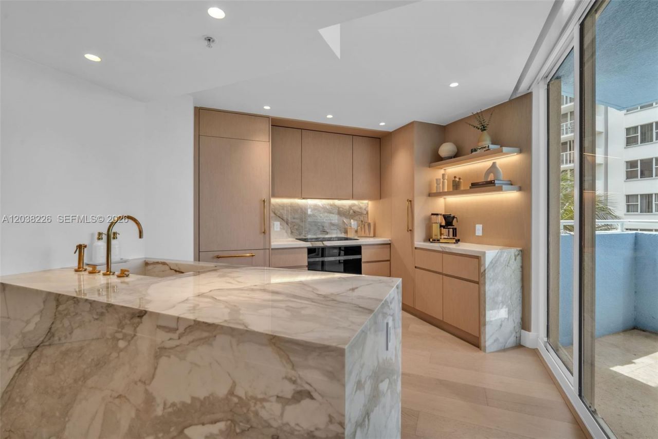 9201 Collins Ave , Unit 422, Surfside, FL 33154 Photo