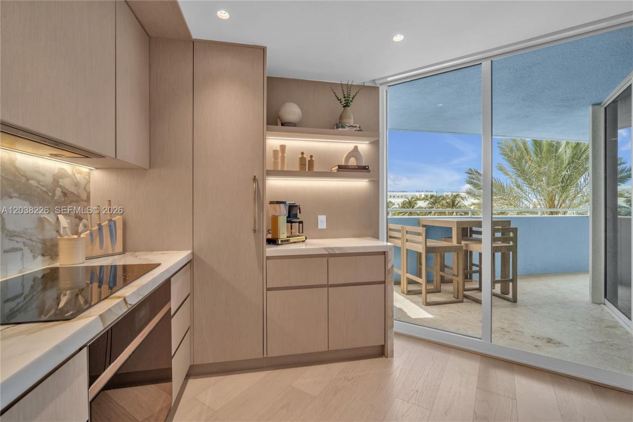 9201 Collins Ave, Unit 422, Surfside, FL 33154 Photo
