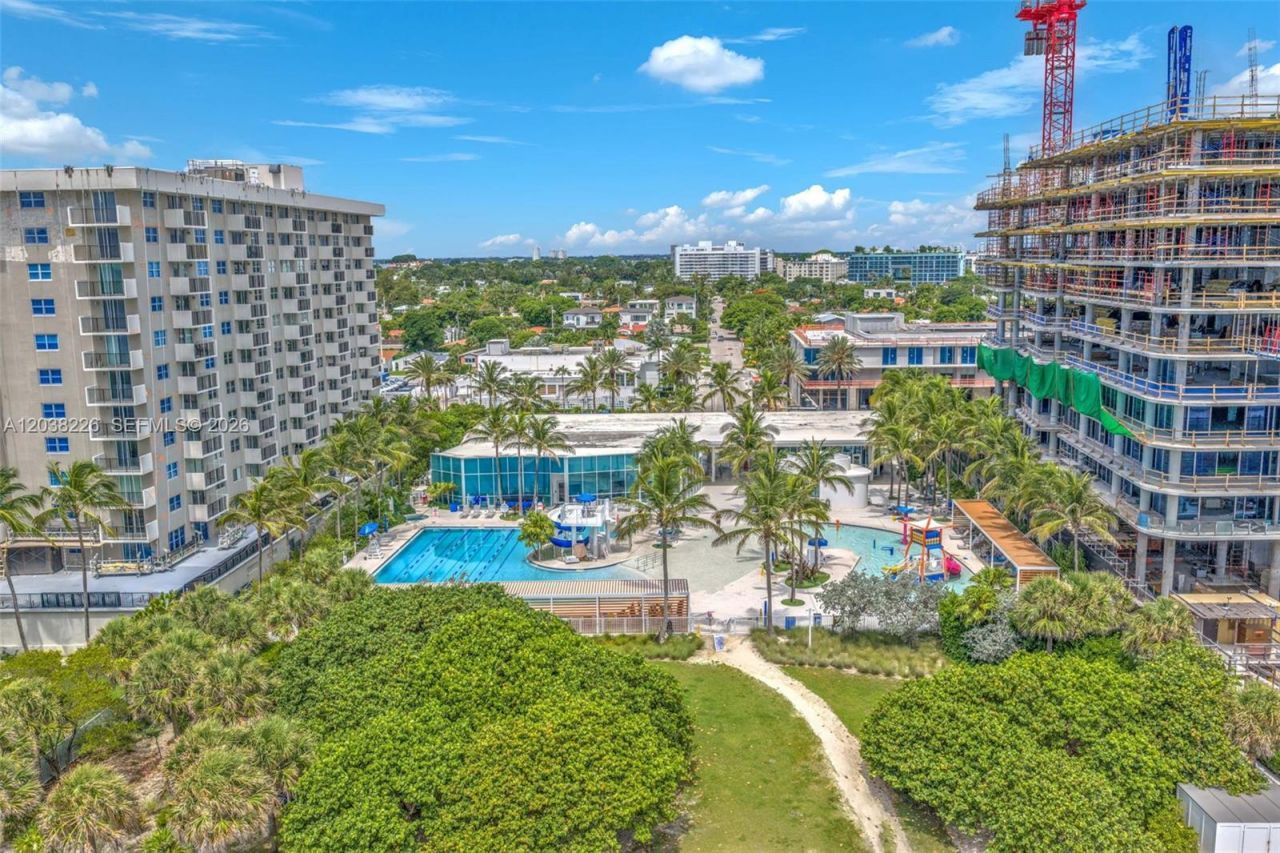 9201 Collins Ave , Unit 422, Surfside, FL 33154 Photo