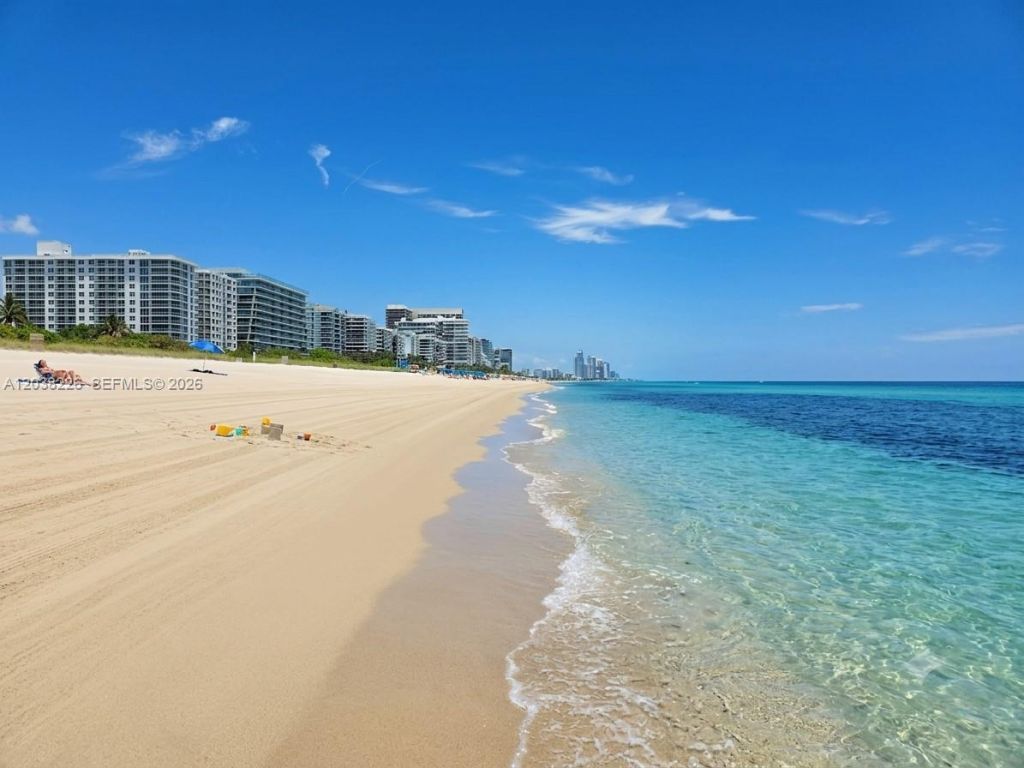 9201 Collins Ave, Unit 422, Surfside, FL 33154 Photo