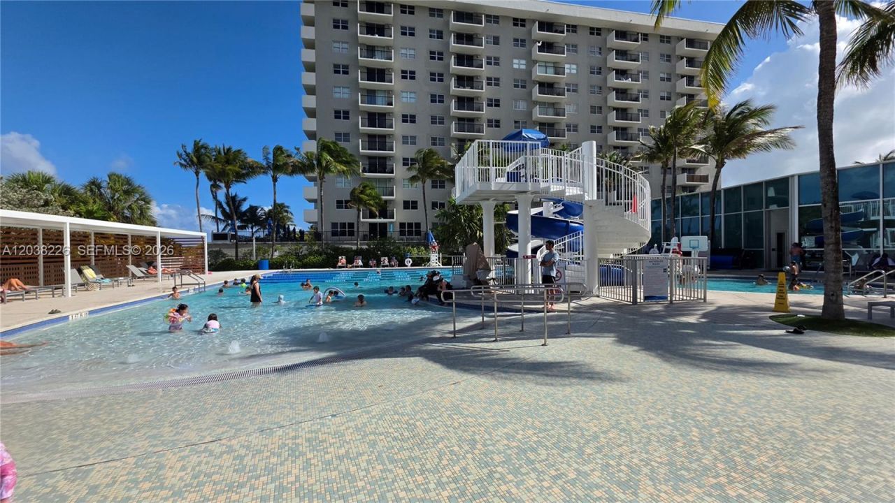 9201 Collins Ave, Unit 422, Surfside, FL 33154 Photo