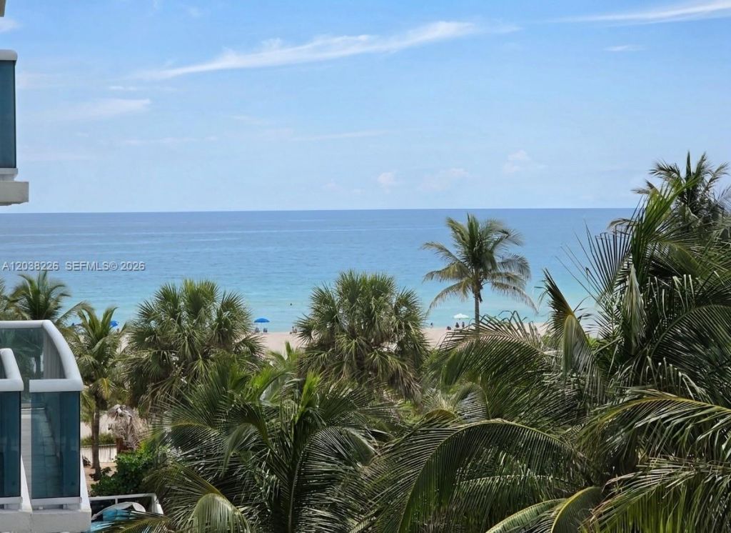 9201 Collins Ave, Unit 422, Surfside, FL 33154 Photo