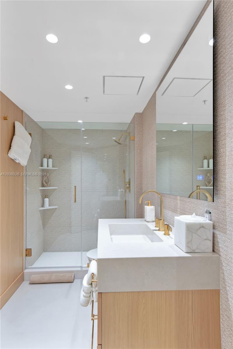 9201 Collins Ave, Unit 422, Surfside, FL 33154 Photo
