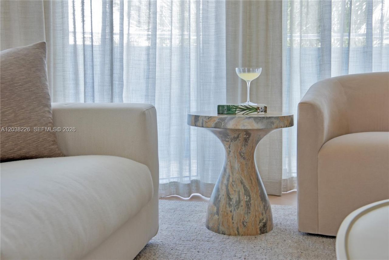 9201 Collins Ave, Unit 422, Surfside, FL 33154 Photo