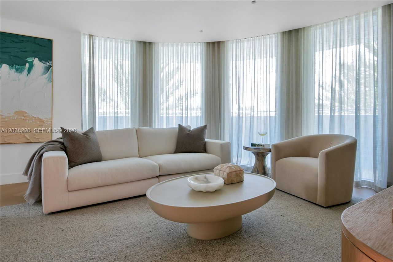 9201 Collins Ave, Unit 422, Surfside, FL 33154 Photo