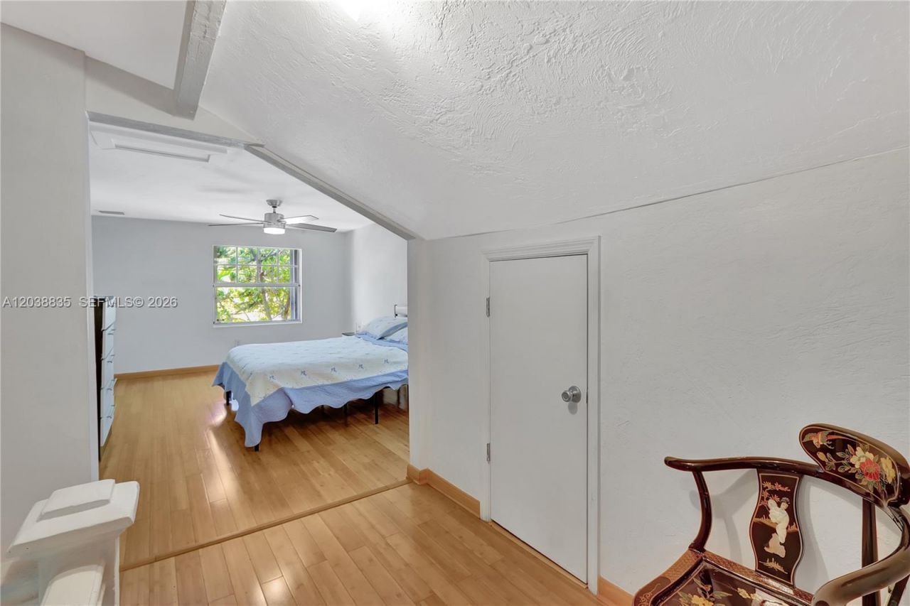 3375 SW 29th Ter, Miami, FL 33133 Photo