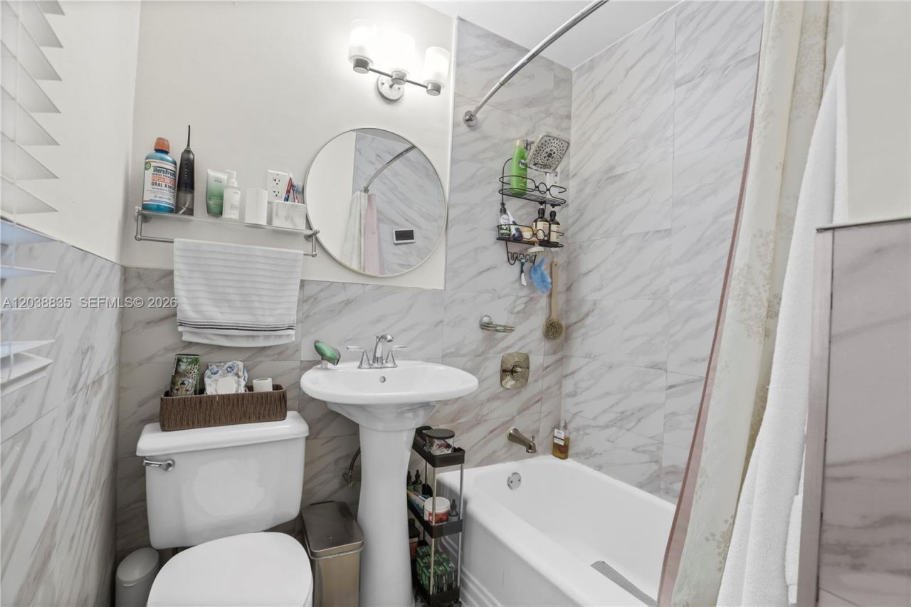 3375 SW 29th Ter, Miami, FL 33133 Photo