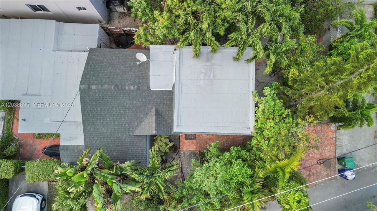 3375 SW 29th Ter, Miami, FL 33133 Photo