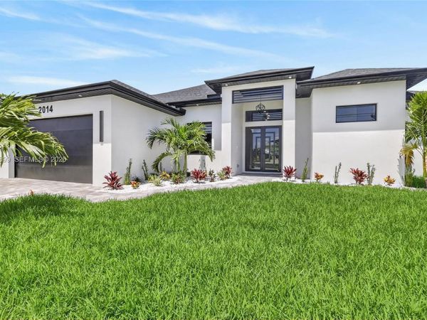 2014 SW 8th PL , Cape Coral, FL 33991