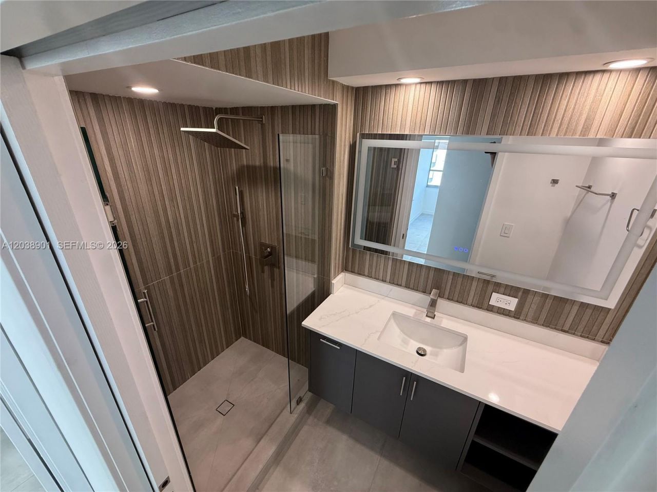 11 Island Ave, Unit 1505, Miami Beach, FL 33139 Photo