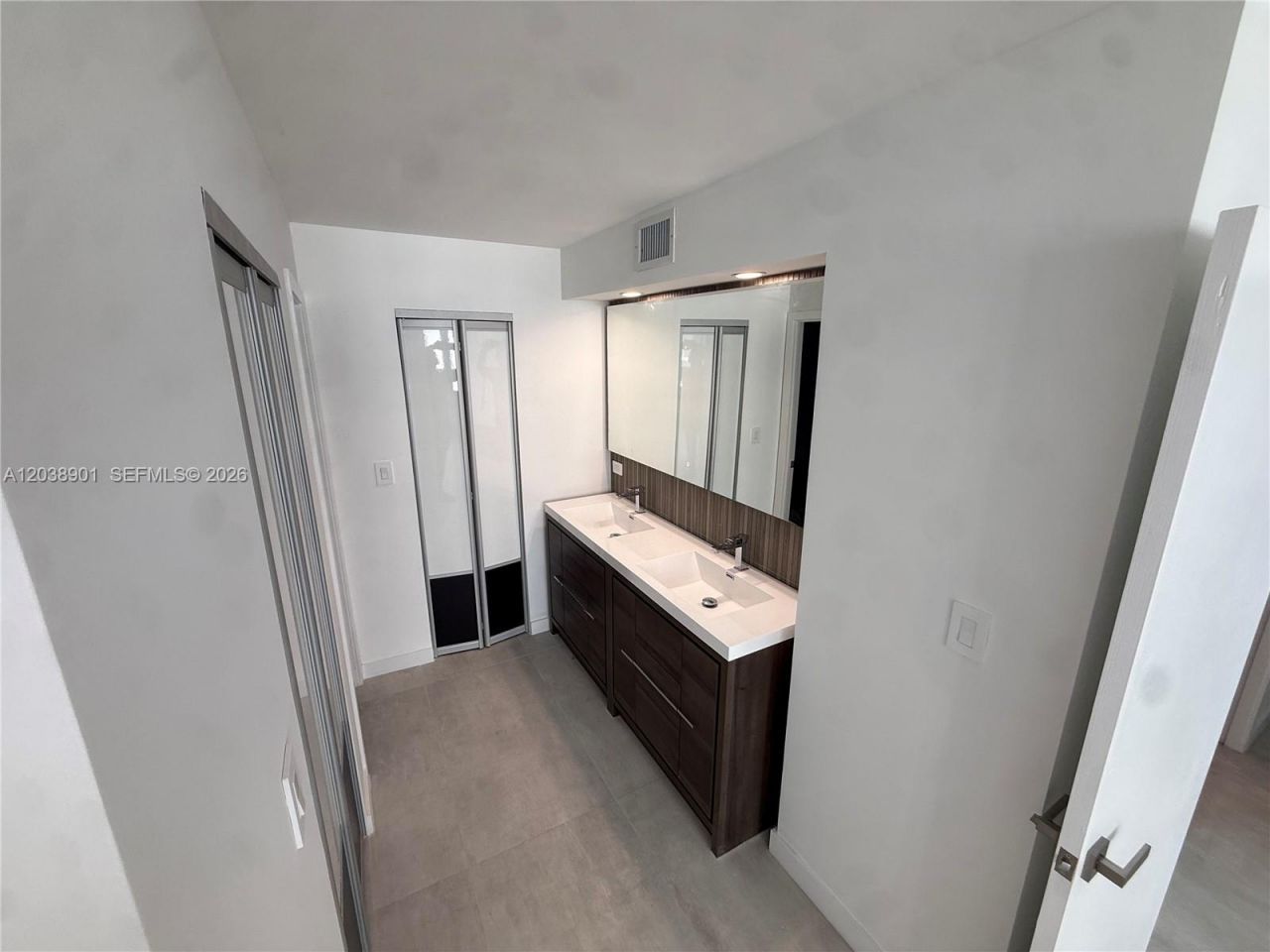 11 Island Ave, Unit 1505, Miami Beach, FL 33139 Photo