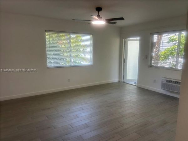 415 76th St , Unit 8, Miami Beach, FL 33141
