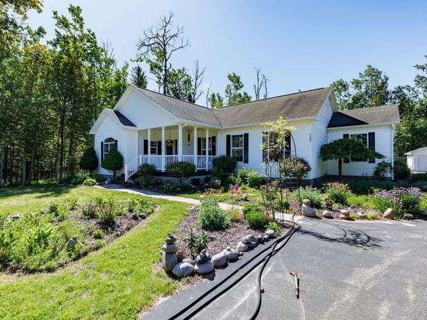 1303 Coulson Drive, Cheboygan, MI 49721