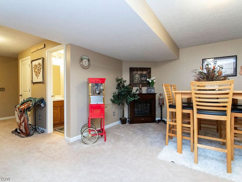 1377 Easton Way, Brunswick, OH 44212 Photo 32