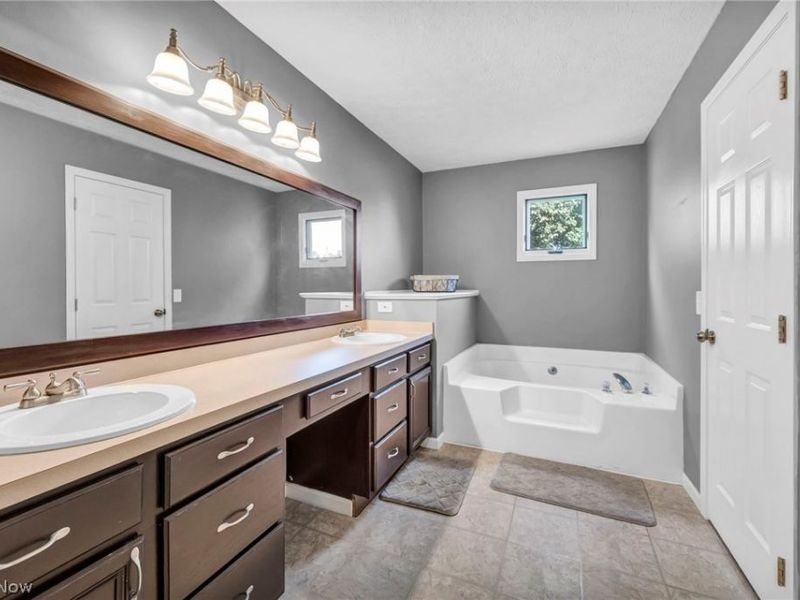 150 W Greenwich Road, Seville, OH 44273 Photo 11