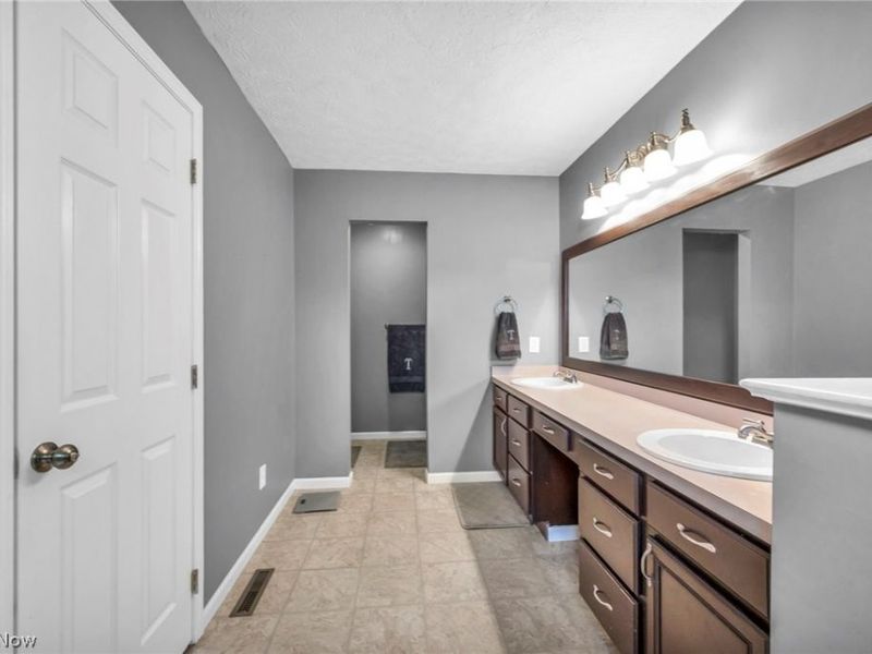 150 W Greenwich Road, Seville, OH 44273 Photo 14