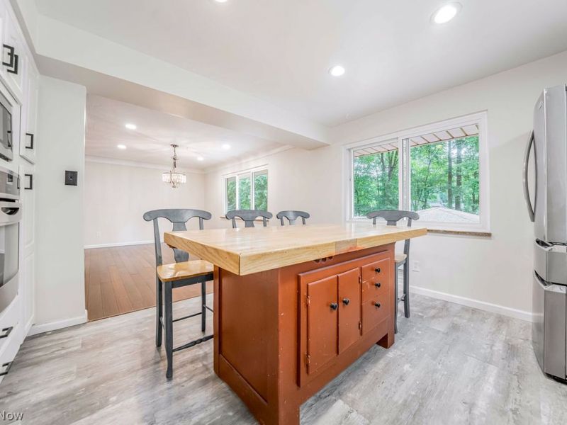 6473 Tanglewood Lane, Seven Hills, OH 44131 Photo 10