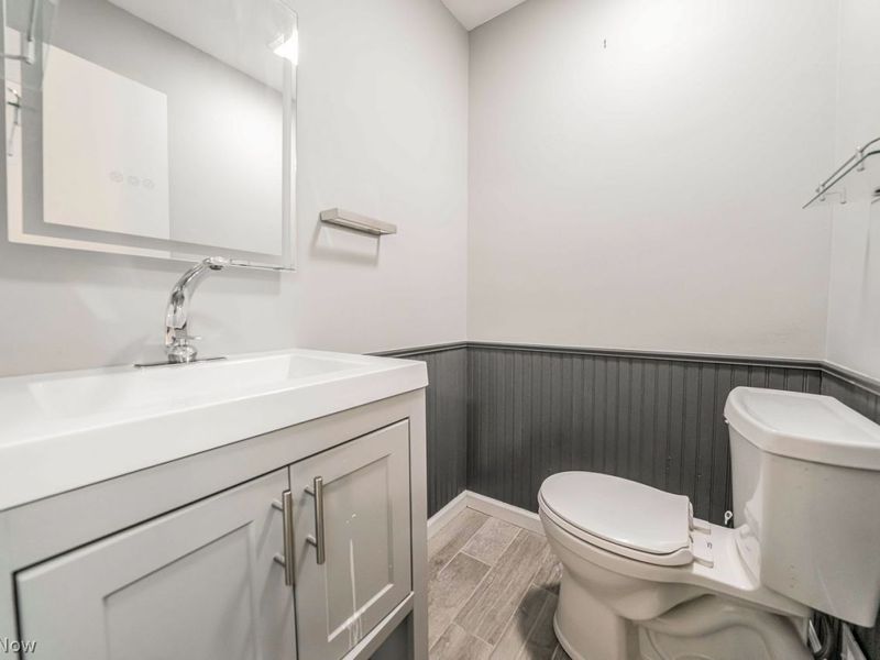 6473 Tanglewood Lane, Seven Hills, OH 44131 Photo 12