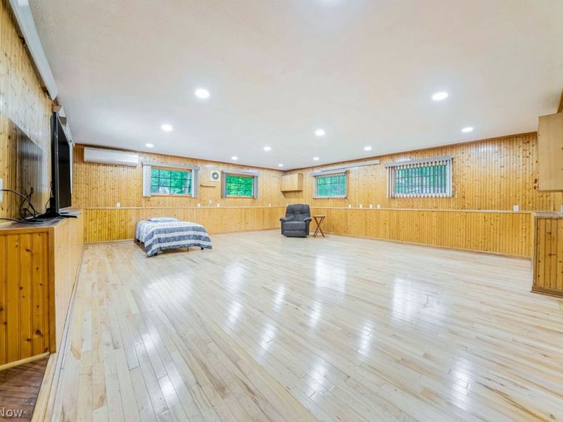 6473 Tanglewood Lane, Seven Hills, OH 44131 Photo 28
