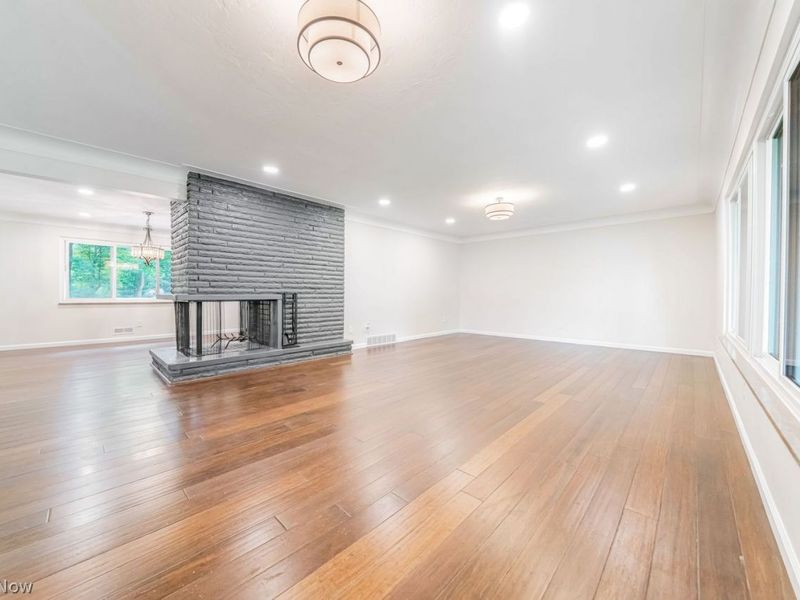 6473 Tanglewood Lane, Seven Hills, OH 44131 Photo 6