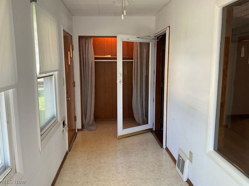 71 N Hawkins Avenue, Akron, OH 44313 Photo 9