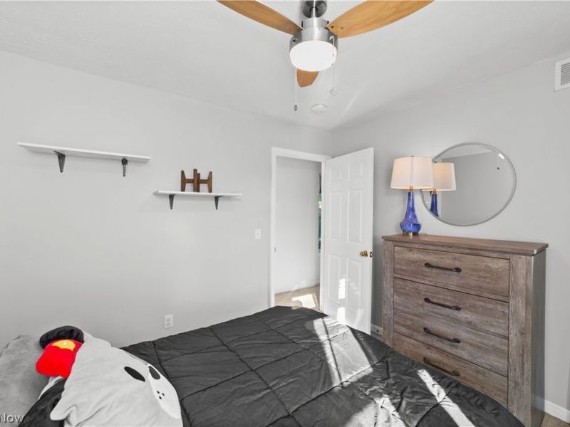 9527 Covington Avenue, Cleveland, OH 44105 Photo 19