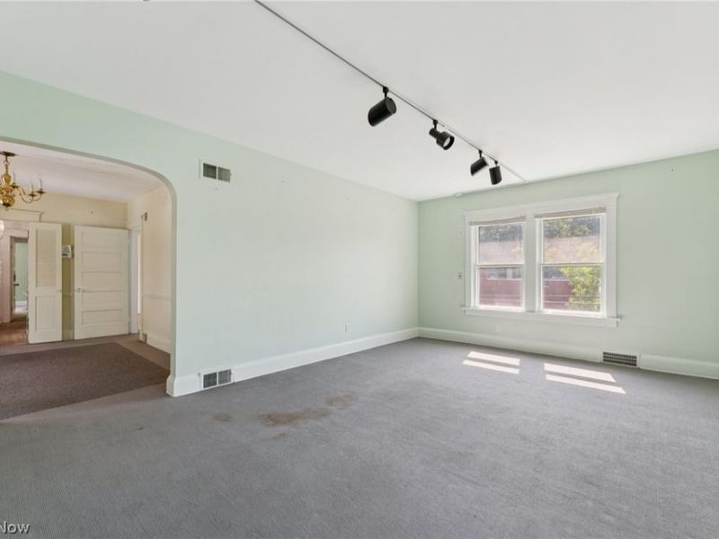 12610 Larchmere Avenue, Cleveland, OH 44120 Photo 21