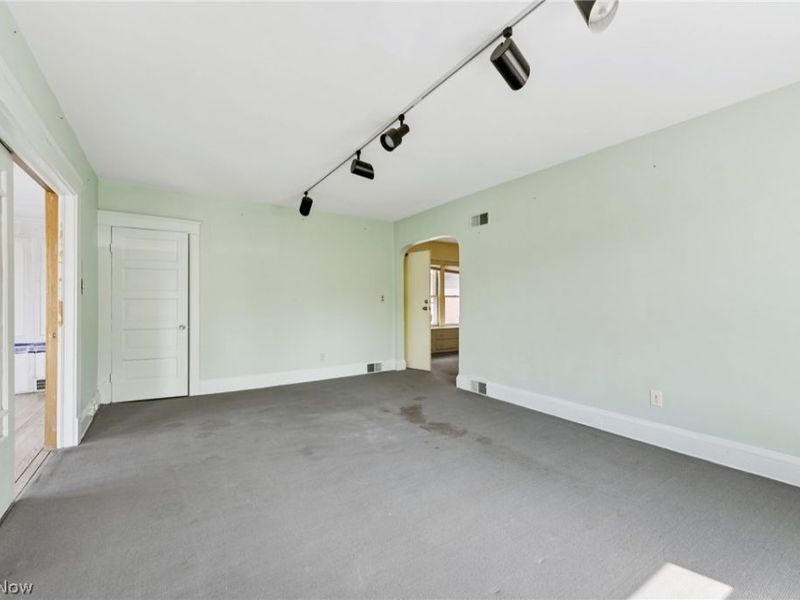 12610 Larchmere Avenue, Cleveland, OH 44120 Photo 22