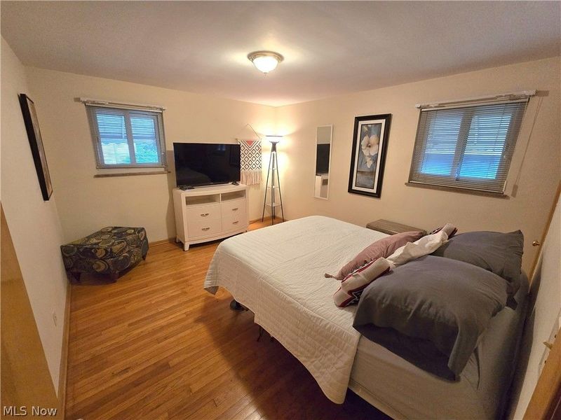 9515 Elsmere Drive, Parma, OH 44130 Photo 12
